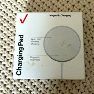 NIB Verizon magnetic charging pad